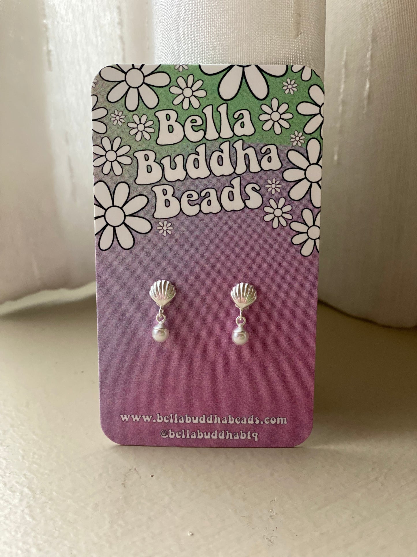 Shell & Pearl Stud
